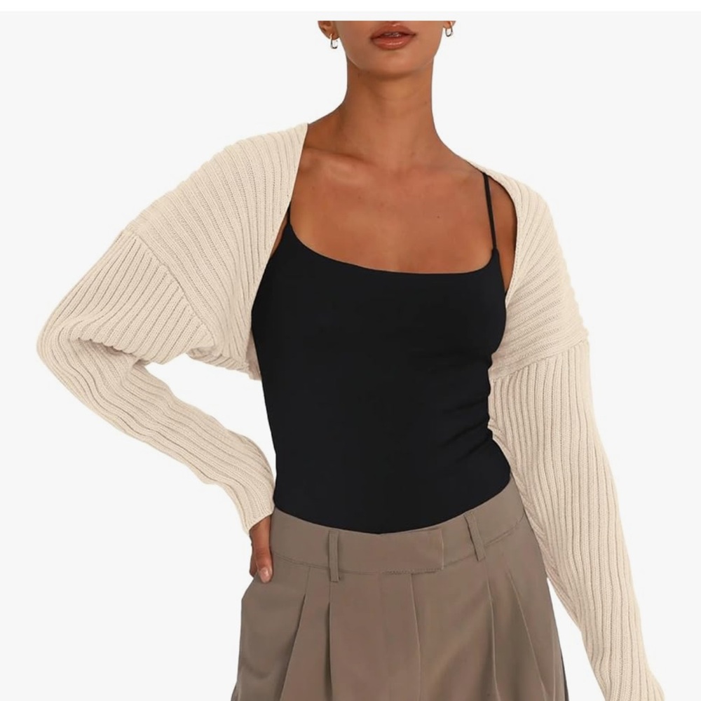 Cropped cardigan balero nwt size small